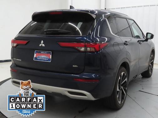 Cosmic Blue Metallic 2024 Mitsubishi Outlander SEL