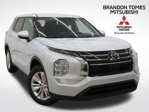 Diamond White 2026 Mitsubishi Outlander ES