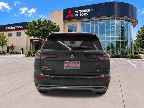 Graphite 2026 Mitsubishi Outlander SE