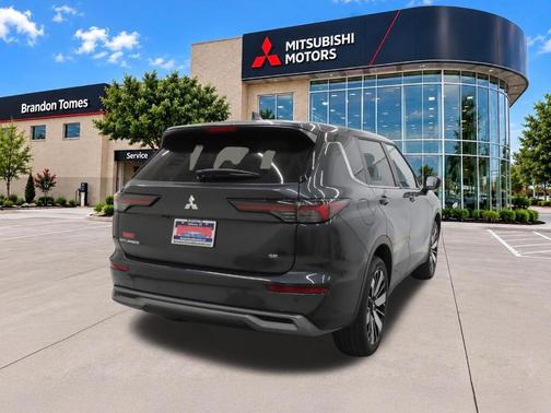 Graphite 2026 Mitsubishi Outlander SE