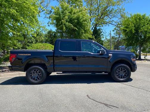 AGATE BLACK METALLIC 2025 Ford F-150 TREMOR