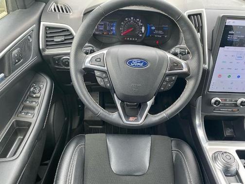 2024 Ford Edge ST