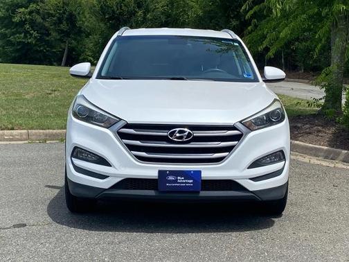 Dazzling White 2018 Hyundai TUCSON SEL