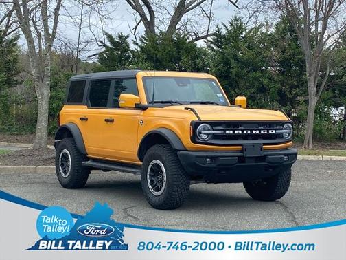 CYBER ORANGE MET TRI-COAT 2021 Ford Bronco OUTER BANKS