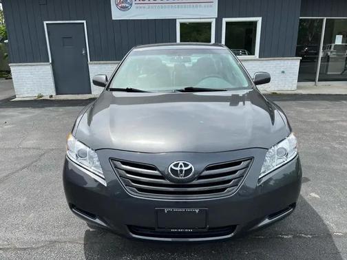 Classic Silver Metallic 2009 Toyota Camry XLE