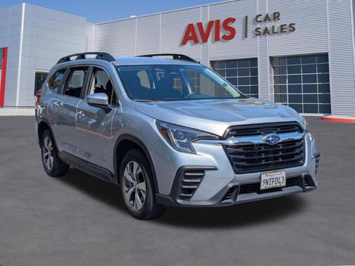 Ice Silver Metallic 2025 Subaru Ascent Premium 7-Passenger