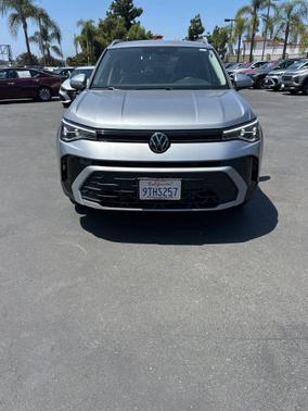 Pyrite Silver Metallic 2025 Volkswagen Taos 1.5T SE