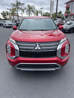 Red Diamond 2025 Mitsubishi Outlander SE 2.5 2WD