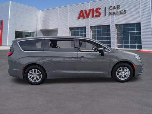 2025 Chrysler Pacifica L