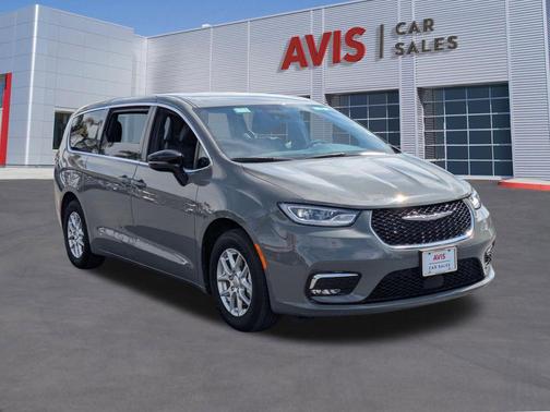 2025 Chrysler Pacifica L