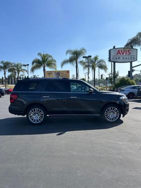 Gray Metallic 2024 Ford Expedition Limited