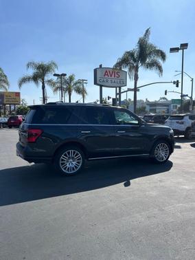 Gray Metallic 2024 Ford Expedition Limited