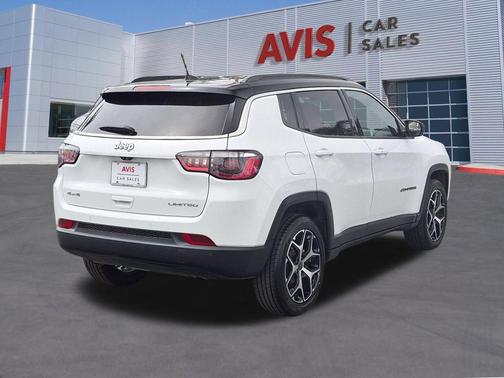 Bright White Clearcoat 2025 Jeep Compass Limited