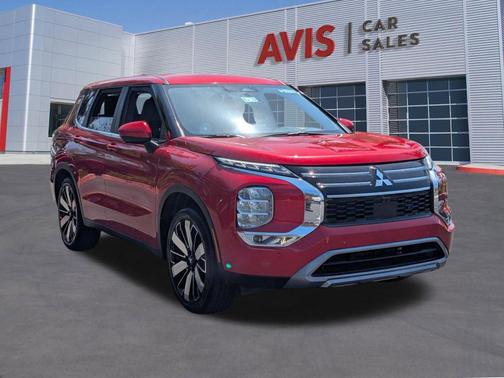 Red Diamond 2025 Mitsubishi Outlander SE