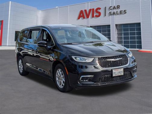 2025 Chrysler Pacifica L