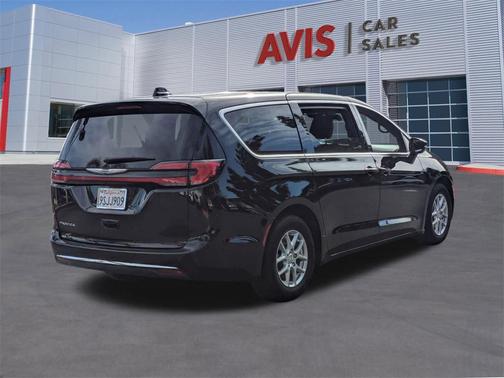 2025 Chrysler Pacifica L