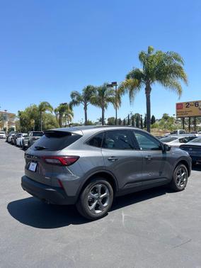Gray Metallic 2025 Ford Escape ST-Line