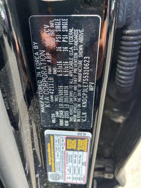 Black 2025 Kia Niro LX