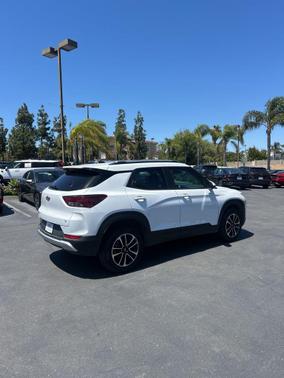 Summit White 2025 Chevrolet Trailblazer LT