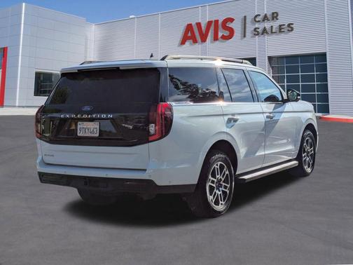 2025 Ford Expedition Active