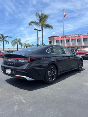 Abyss Black 2025 Hyundai SONATA SEL