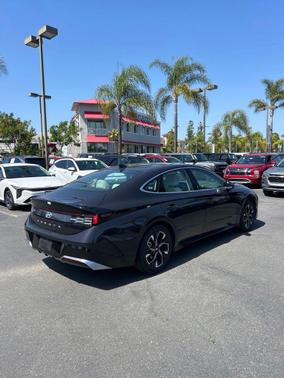 Abyss Black 2025 Hyundai SONATA SEL