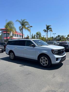 Silver Metallic 2025 Ford Expedition Max Active 4x4