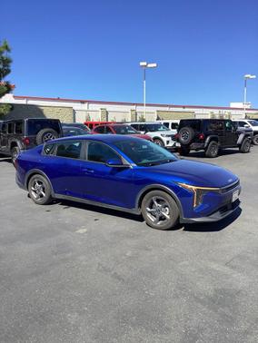 2025 Kia K4 LXS