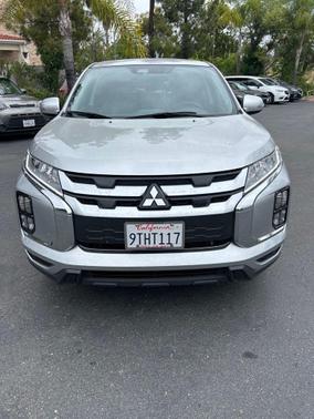 Alloy Silver Metallic 2025 Mitsubishi Outlander Sport SE