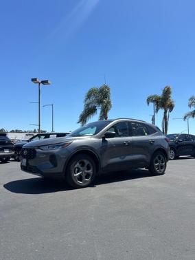 Carbonized Gray Metallic 2025 Ford Escape ST-Line