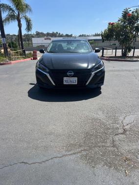 Super Black 2025 Nissan Altima 2.5 SV