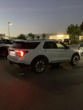 2025 Ford Explorer Platinum