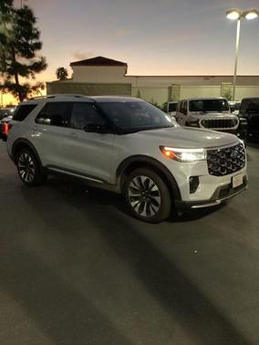 2025 Ford Explorer Platinum