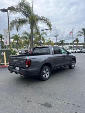 Crystal Black Pearl 2025 Honda Ridgeline RTL