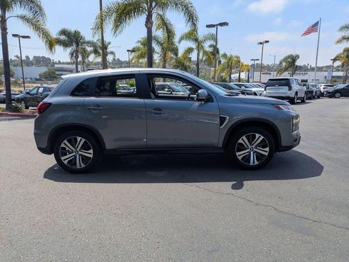 Mercury Gray Metallic 2025 Mitsubishi Outlander Sport SE
