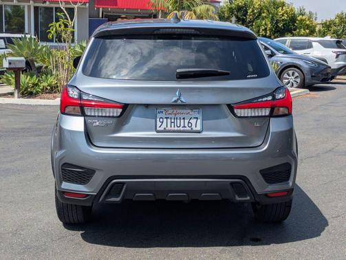Mercury Gray Metallic 2025 Mitsubishi Outlander Sport SE