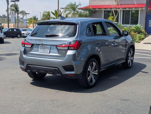 Mercury Gray Metallic 2025 Mitsubishi Outlander Sport SE