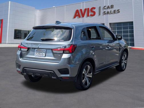 Mercury Gray Metallic 2025 Mitsubishi Outlander Sport SE