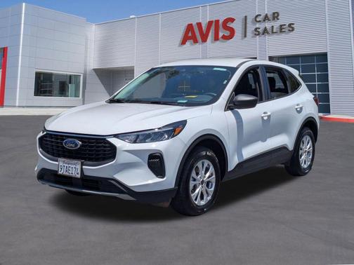 Oxford White 2025 Ford Escape Active