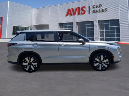 Alloy Silver Metallic 2025 Mitsubishi Outlander SE 2.5 S-AWC