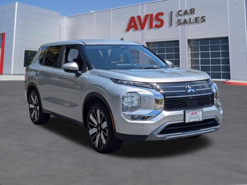 Alloy Silver Metallic 2025 Mitsubishi Outlander SE 2.5 S-AWC