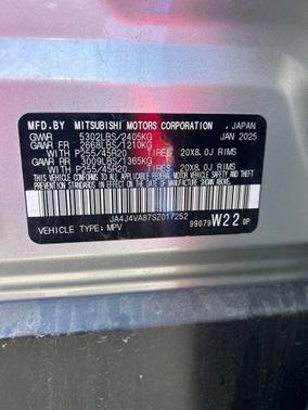 Silver 2025 Mitsubishi Outlander SE