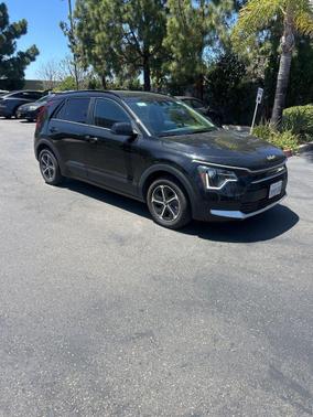 Aurora Black Pearl 2025 Kia Niro LX