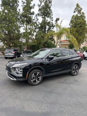 Labrador Black Pearl 2025 Mitsubishi Eclipse Cross SE