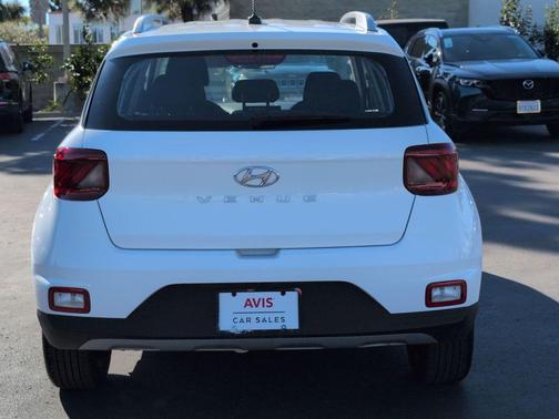 2025 Hyundai VENUE SEL