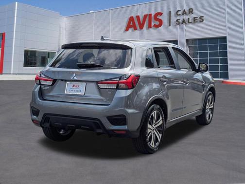 Mercury Gray Metallic 2025 Mitsubishi Outlander Sport SE