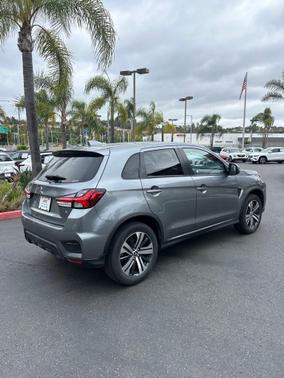 Mercury Gray Metallic 2025 Mitsubishi Outlander Sport SE