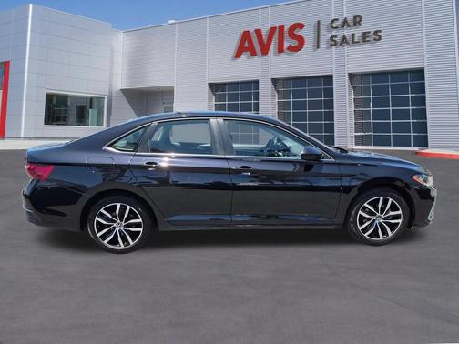 Deep Black Pearl 2025 Volkswagen Jetta 1.5T SE