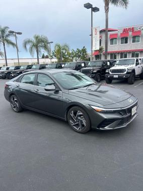 2025 Hyundai ELANTRA SEL