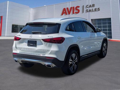 White 2025 Mercedes-Benz GLA 250 4MATIC